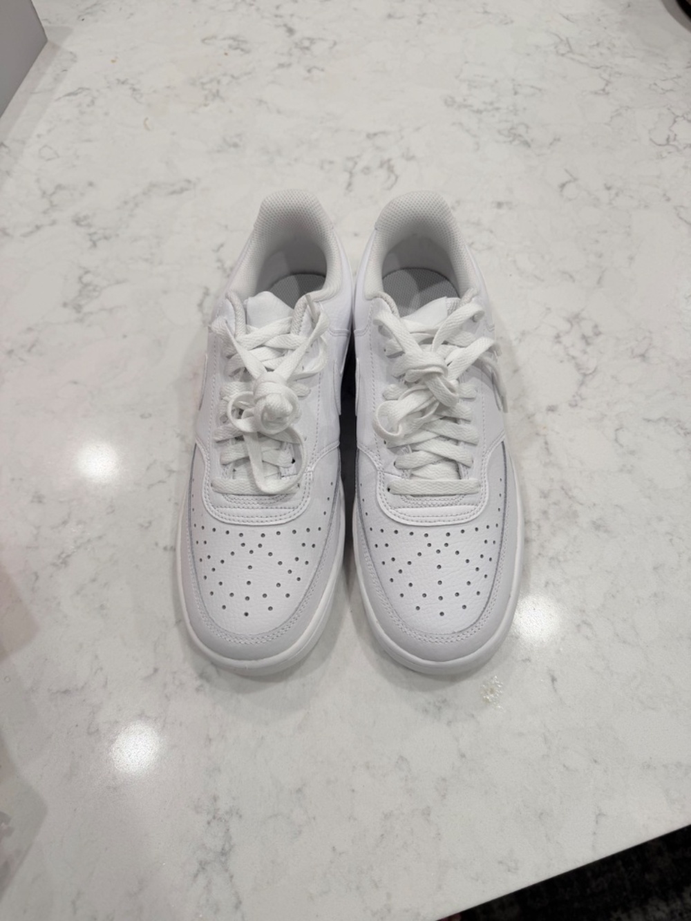 NWT Nike Court Vision Low White Sneakers Women's Size 10 - Picture 2 of 7